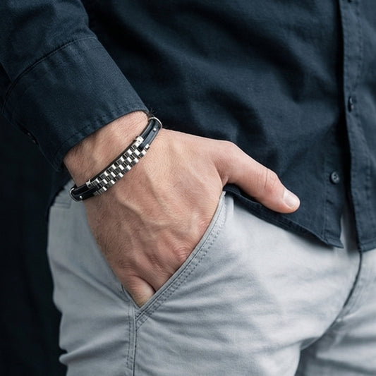 MEN'S LEATHER BRACELET WITH SILVER STEEL PLATE
