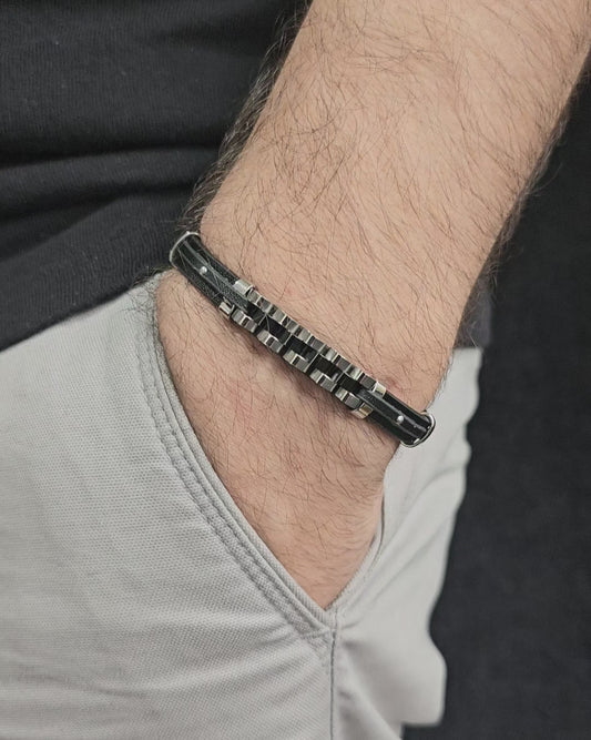 MEN'S LEATHER BRACELET WITH SILVER STEEL PLATE