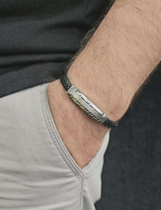 MEN'S LEATHER BRACELET WITH SILVER STEEL PLATE
